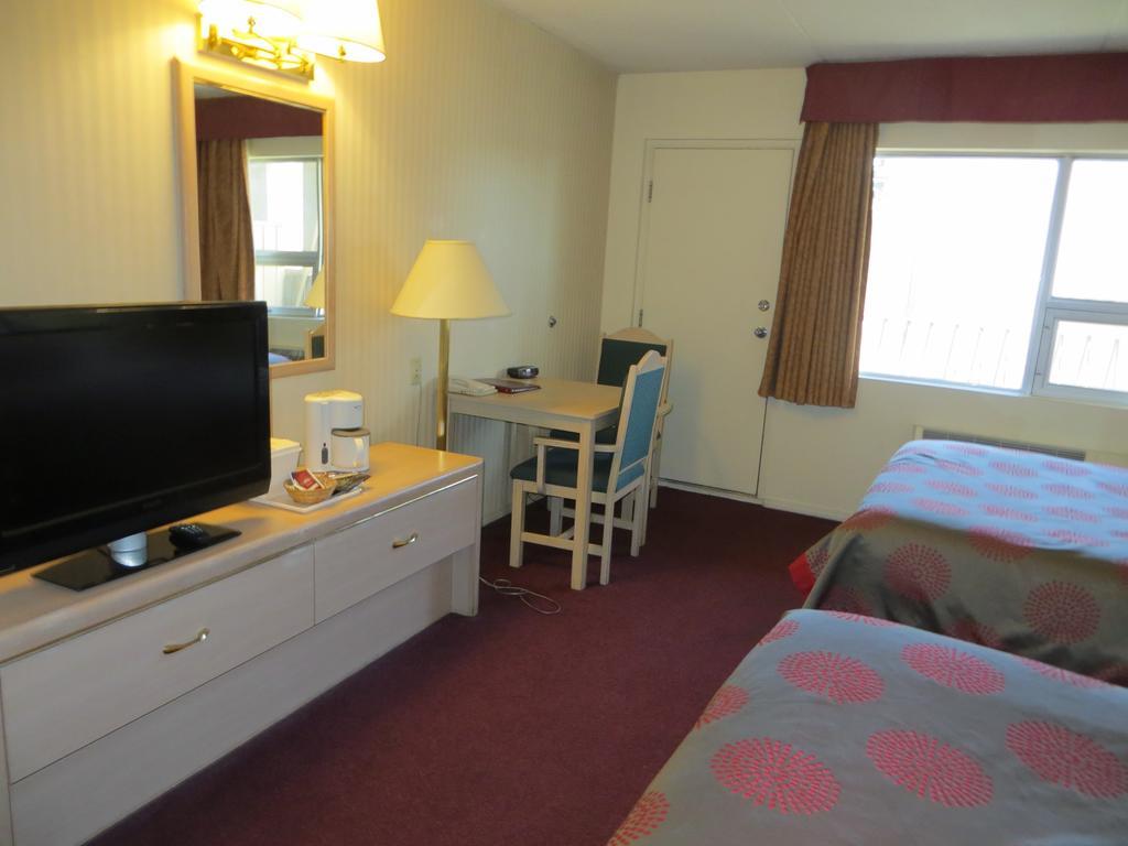 Ramada Limited Hotel 2*