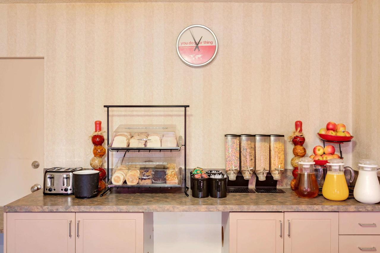 Ramada Limited 2* Calgary